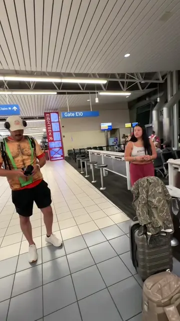 POV: Your family decides matching vacation shirts should be as embarrassing as p