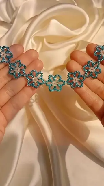 ✨ Make this flower bracelet with me! 🌸💙 Full Tutorial Link: https://youtube.co