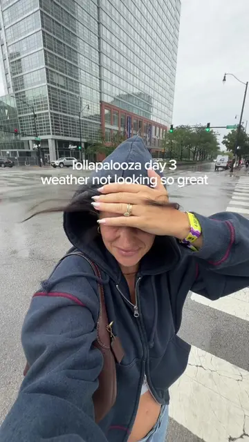 umm chicago how we feeling ?  #chicagoweather #chicago #lollapalooza #lollapaloo