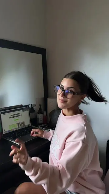 you look like you need a side hustle…🤭🤳🏼🤝🏼💌🩷 @Printify #printify