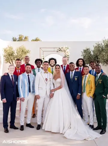The wedding picture 😂😂  #ronaldo #weddingday #picture #footballlegends #footba