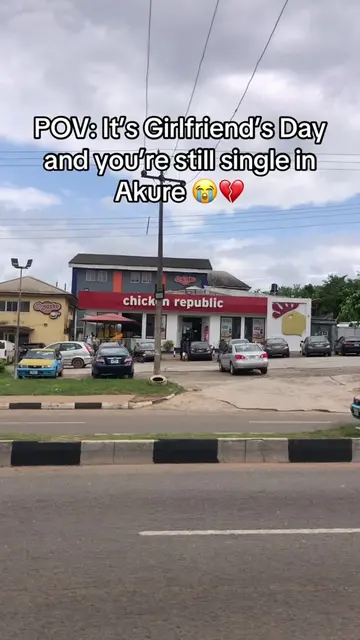 Akure singles gather here 😂🙌 Girlfriend’s Day and I’m still here with my bank 