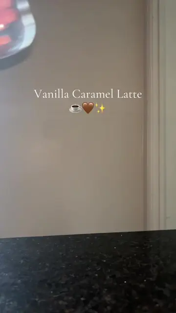 Simple but yummmyyyy😋😋 #vanilla #caramel #latte #coffee #coffeetiktok ee