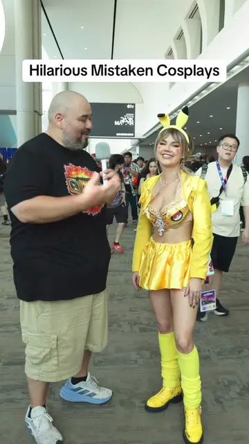 More mistaken cosplays from San Diego Comic Con for your viewing pleasure. We ho