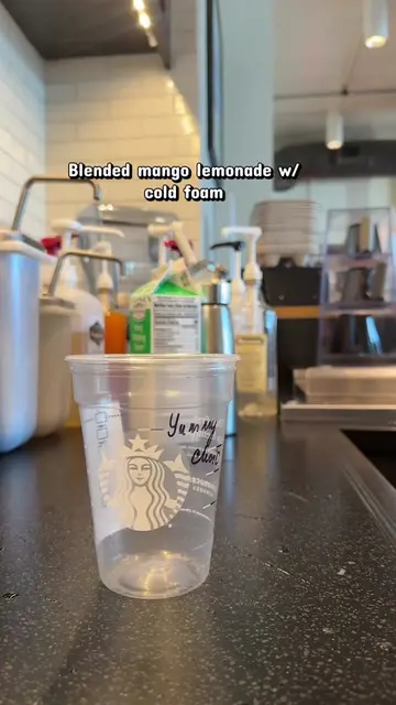 #rose_makescoffee #creatorsearchinsights #starbucks #starbucksbarista #trending 
