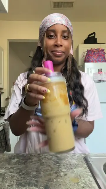 let’s make my dunkin iced coffee order at home! blueberry muffin cold brew 🙂‍↕️