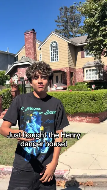 Who wants a tour??#henrydanger 