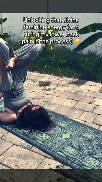 Save this flow for your next slow morning movement session.  #sensualyoga #yogaf