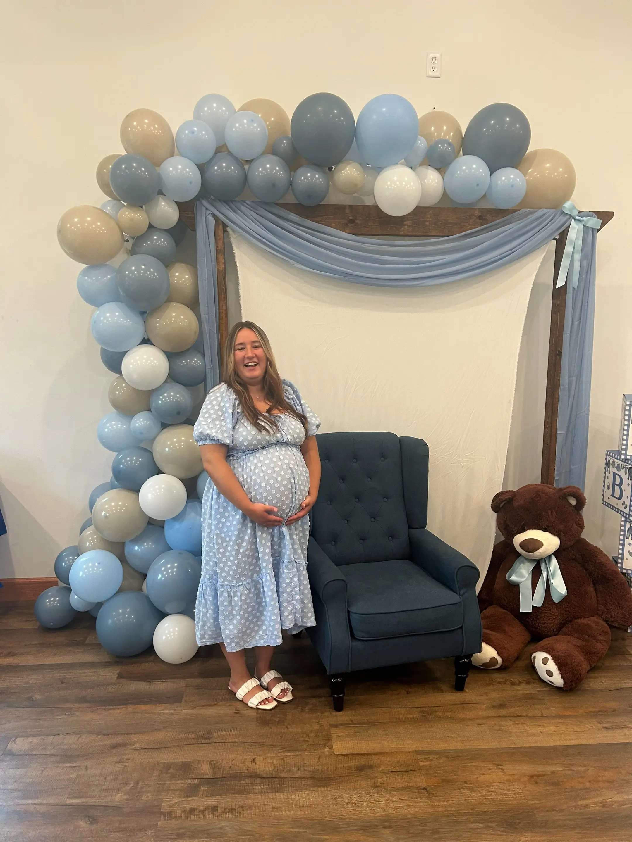 My daughter Hailey officially is in her last trimester and today we celebrated w
