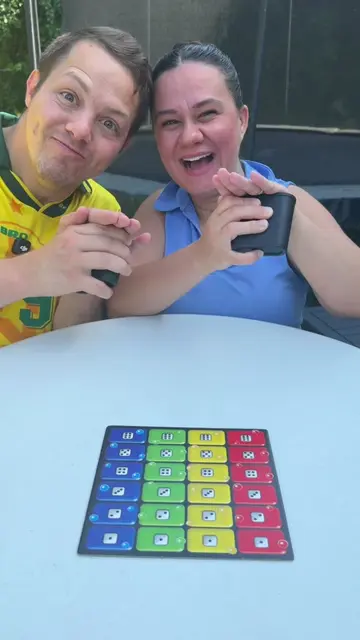 Ligretto Dice battle! Work your way up from 1 to 6 #boardgames #dicegames #games