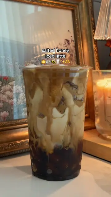 salted honey latte of my dreams!! this iced latte recipe is so simple yet so del