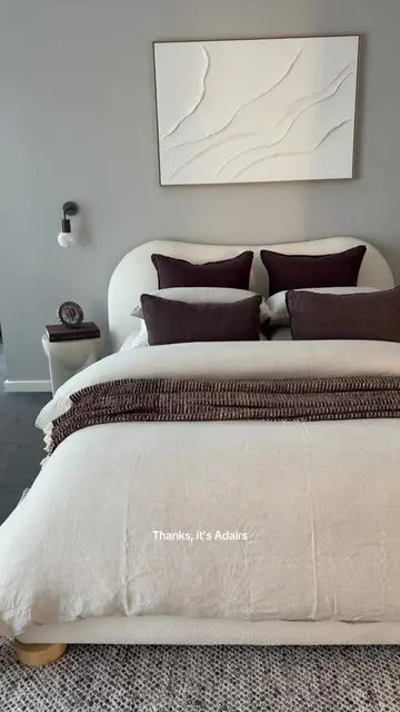 I just think linen is soo chic and so nice to sleep in #linenbedding #chicbedshe