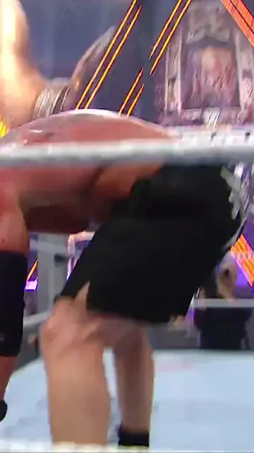 A TOMBSTONE!!!!??? 🫢🫢🫢 #WWE #ObaFemi #BrockLesnar #SummerSlam 