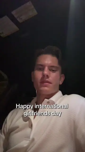 Finding out who’s actually not single today #girlfriendsday 
