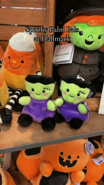 The cutest Halloween palm pals are at hallmark!🖤 #palmpal #palmpals #halloweenf