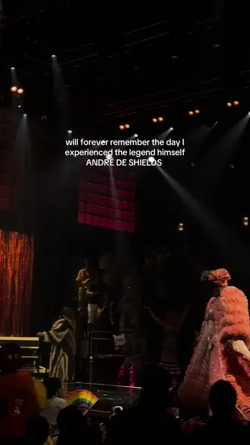 seeing him the week I saw the hadestown proshot was so surreal (,: I’m truly so 