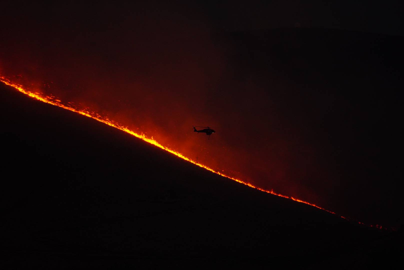🔥 Fire on Ahtanum Ridge South of the Airport & Lower Valley 🔥 📍 2900 Block of