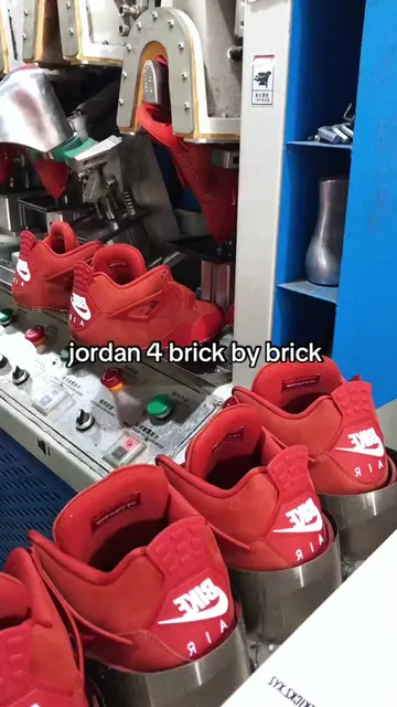 🧱🧱🧱 #sneakers #shoefactory #sneakerhead #jordan4 #streetwear 