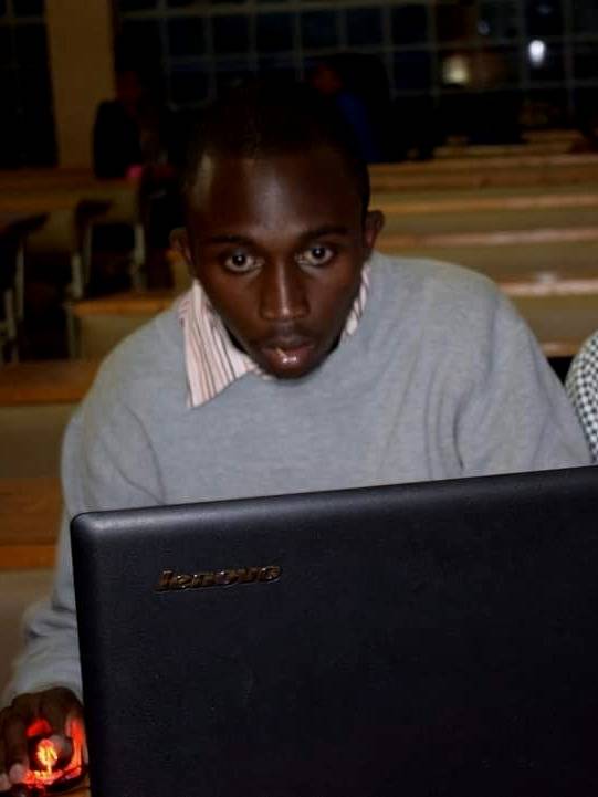 Nobody clapped when I was in that cyber cafe in Nyeri. There was no audience. Ju