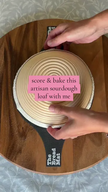 Beginner sourdough scoring tutorial featuring the 7-minute score technique. Let 