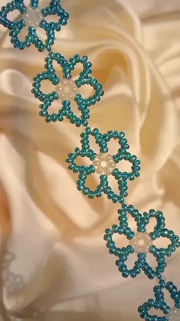 🌼 How to Make a Flower Beaded Bracelet | Step-by-Step Tutorial💙 Learn how to m