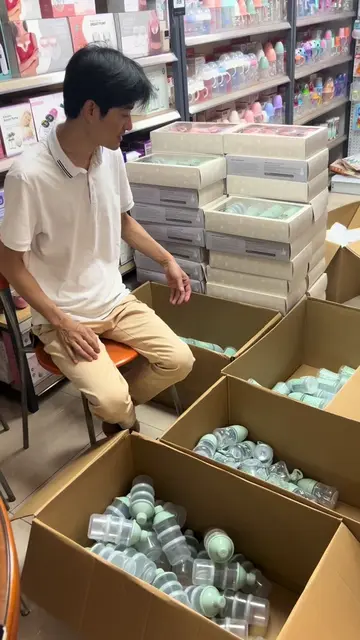 We repack goods compactly to reduce volume, help you cut shipping cost. Small MO
