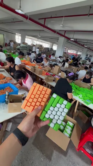 keyboard press fidget toys crisp tactile press to ease stress factory wholesale,