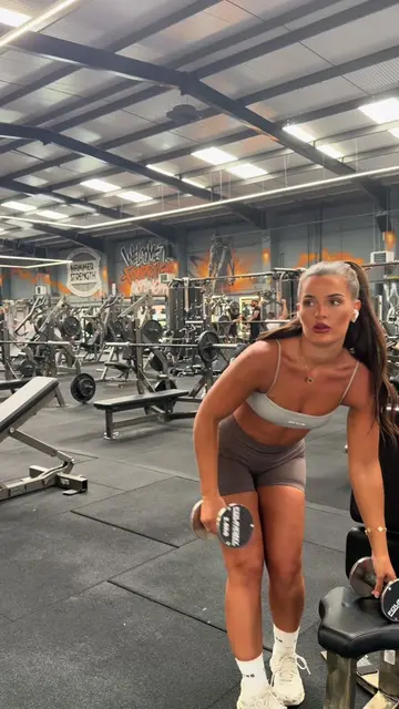 Never skip upper body days @DFYNE dc: LOZFITNESS 