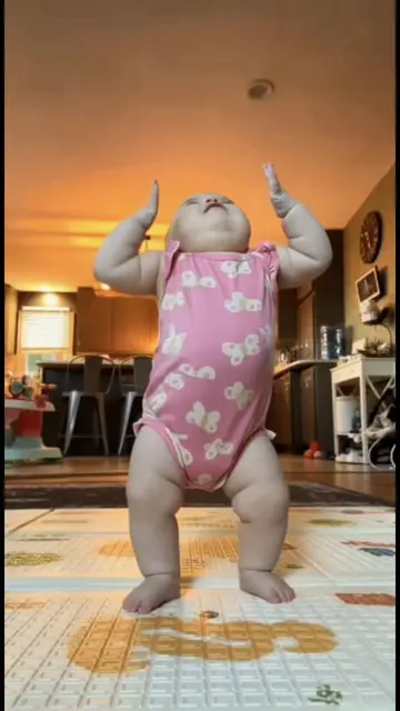 Ohhh girl 👧🥰🥰#capcut #capcutpioneer #pioneertemplate #baby #fyp 