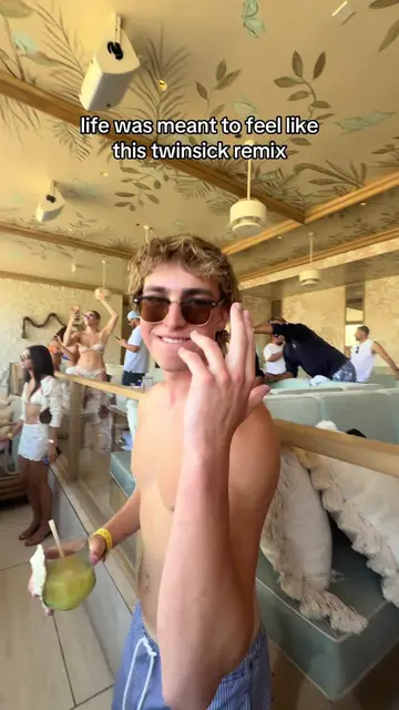such a banger @TWINSICK @OMNIA Dayclub & Skybar @Tao Group Hospitality #twinsick