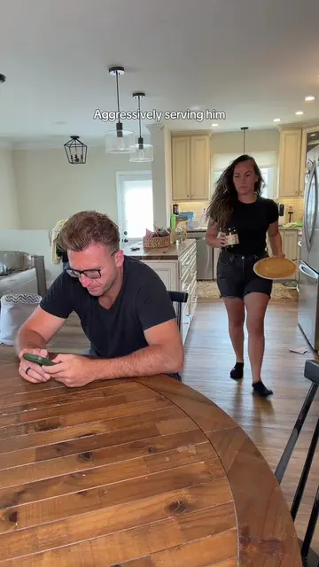 Breakfast is served 🤣  #couple #couplecomedy 