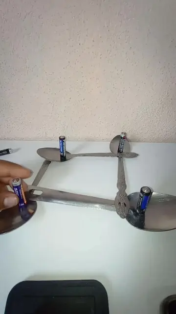 El TRUCO de la Carga Inalámbrica Casera... ¿Funciona? ⚡📱  Video completo en mic
