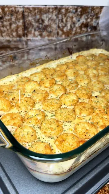 Chicken Alfredo Tater Tot Casserole Filling -4 cups chopped chicken (I used roti