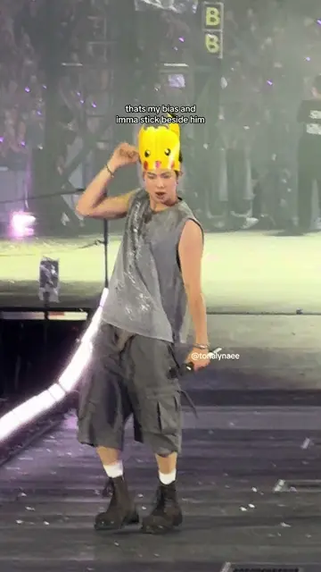 why is he staring into my soul tho like whattttt #bts #btsconcert #kimnamjoon 