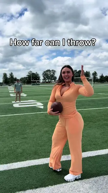 drop any tips on how to throw further!!🏈 #throwing #football #fun 