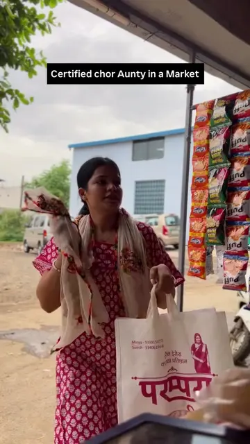 Aaj toh Baal Baal bachgae aunty 😱___  #chortaunty #trending #nidhirajak 