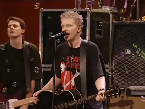 THE OFFSPRING - WHY DON'T YOU GET A JOB #theoffspring #woodstock99 #punkrock #mu