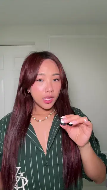 Something is coming for us nail techs. 💅🏻  Watch @booksybiz and enter their ‘F