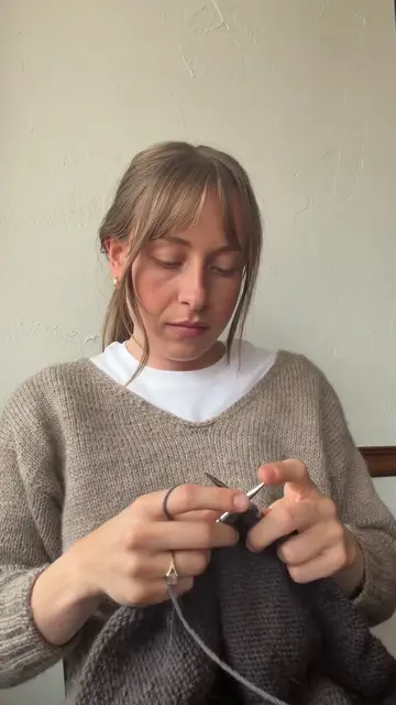 Some fall knitting inspo for you 🙂‍↕️🙂‍↕️ I can’t wait to see everyone’s barn 