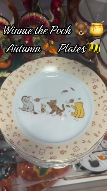 The most perfect Winnie the Pooh🐻🍯 Autumn 🍂 plates are @HomeGoods rn!! Stunni