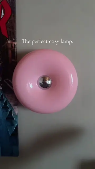 I actually love this donut lamp💗 #lamps #roomdecor #cozyvibes #homedecor 