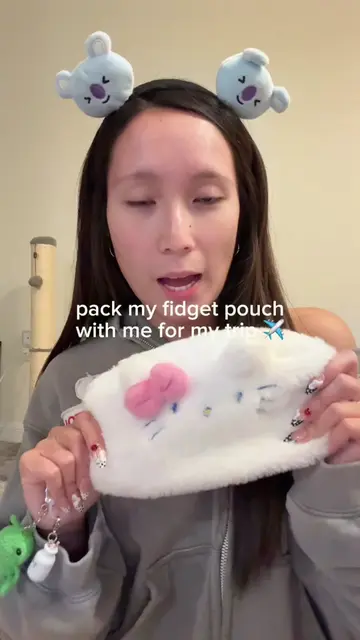 pack my fidget pouch with me for my trip ✈️ fidgets are from @CrazyAarons @KEEBS
