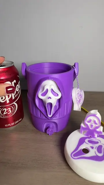 POV: Purple is the new favorite. 💜👻 3D printed Ghostface can holder with match