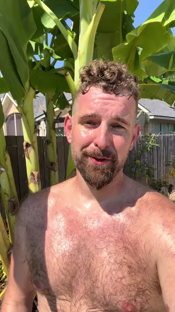 Who sweats it out in the morning in their garden? 93°F actual temp = real feel h