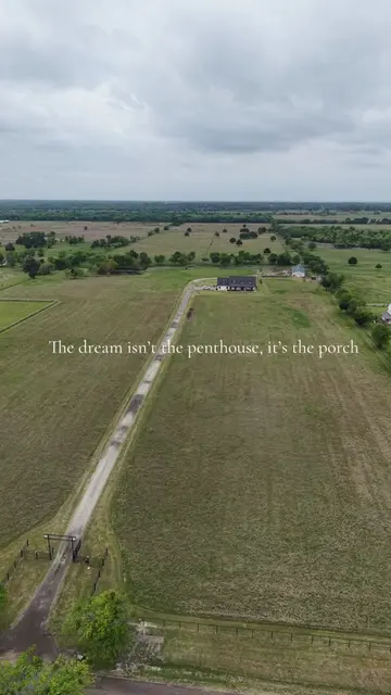 📍Kemp, TX 54 acres + 3786sqft 4 bed, 3 bath home + sunroom + stock pond + barn 