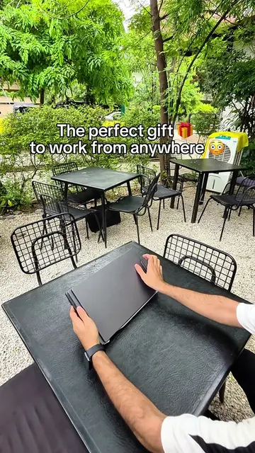 Perfect gift for anyone that works from anywhere ✈️💻 #Tech #TechGadgets #newtec