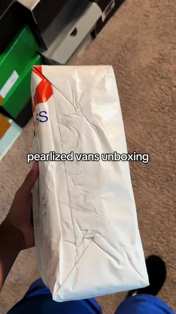 pearlized vans unboxing @Forkick992 💯  #fypシ #bts #sneakers #vans #shoecollecti