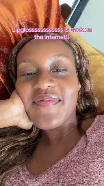 Lipglossssssssssss is back on the internet! The world is healing! @Lipglosssssss
