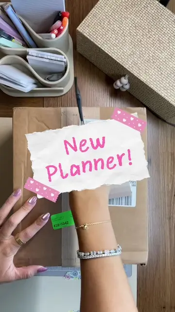 New planner for 2027 📚✨ so excited to try @The Happy Planner Shop new style of 