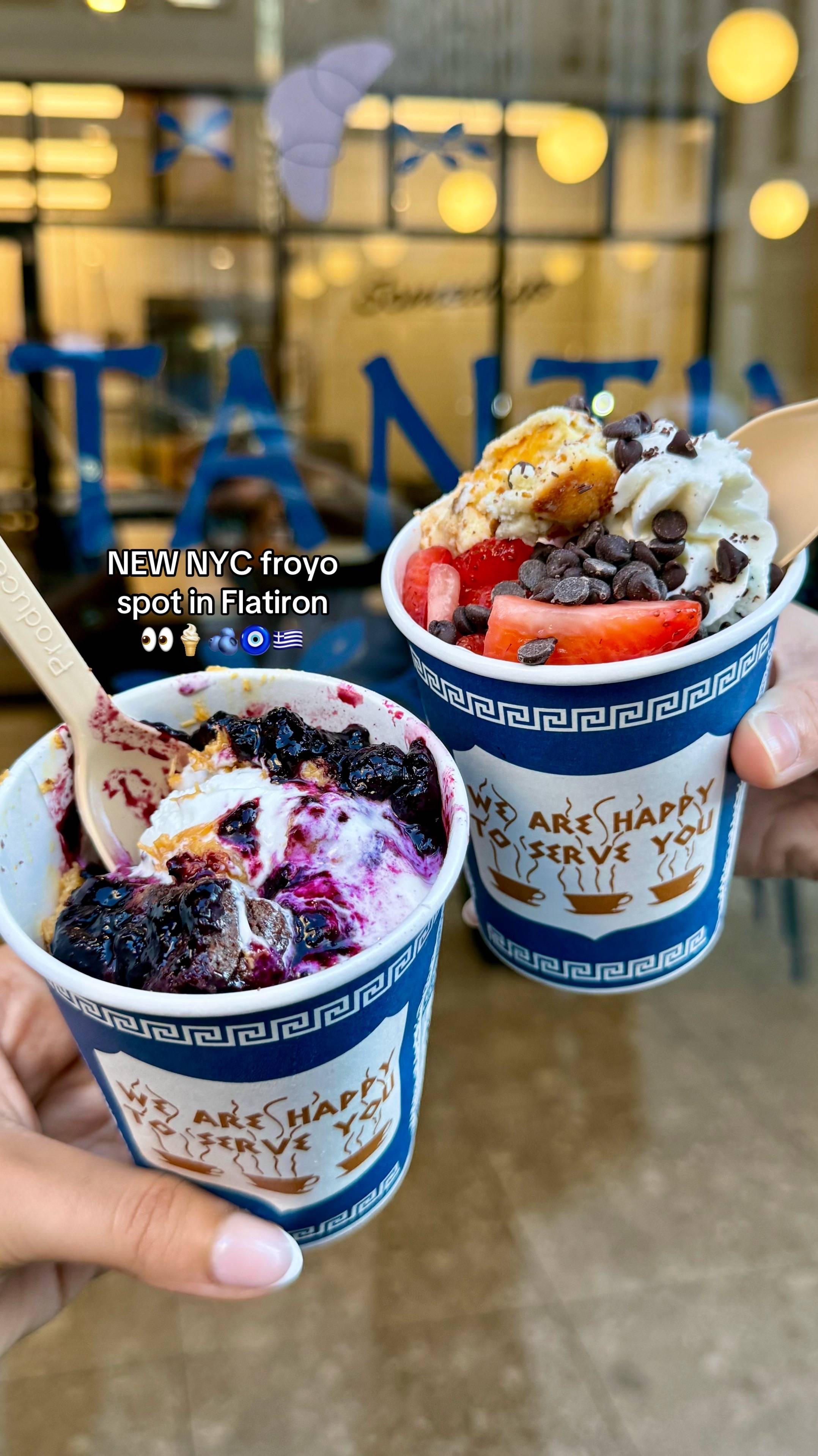 Another new froyo spot in NYC has entered the chat with a📍Kostantina pop-up at 